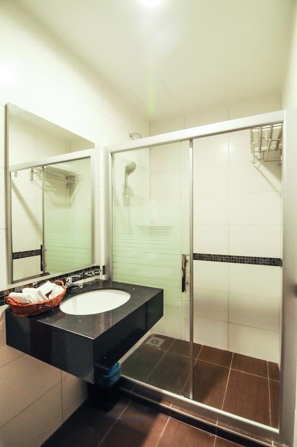 K Garden Hotel Parit Buntar Room photo